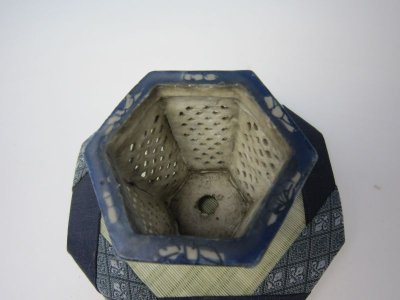 画像1: Ｈ-40　日本　美術鉢　「透かし六角」 2.5号