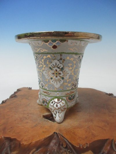 画像1: Ｈ-5　京楽焼　新品　「梅花作 白胴 唐草古代模様」　万年青鉢　3.5号