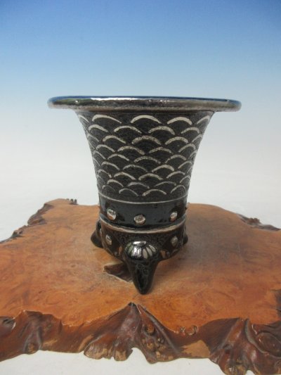画像1: Ｈ-2　京楽焼　新品　「華作 プラチナ太鼓加茂黒 青海波」　万年青鉢　3.5号
