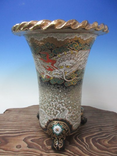画像1: Ｈ-6　京楽焼　新品　「布施覚氏作 白胴縄縁 雲海龍」　春蘭鉢　6.5号