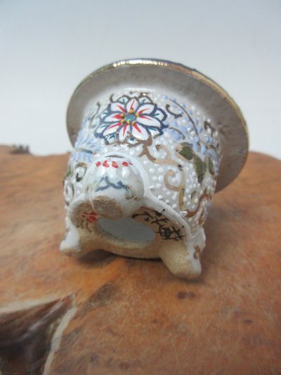 画像3: Ｈ-32　京楽焼　新品　「ミニ鉢　梅花作　白胴唐草古代模様」　富貴蘭鉢　2.0号