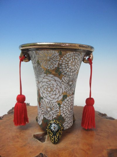 画像2: Ｈ-74　京楽焼　新古品　「愛楽園製 華作 加茂黒 金地白牡丹 A」　蘭鉢　3.3号