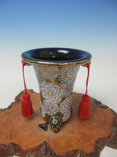 画像1: Ｈ-74　京楽焼　新古品　「愛楽園製 華作 加茂黒 金地白牡丹 A」　蘭鉢　3.3号